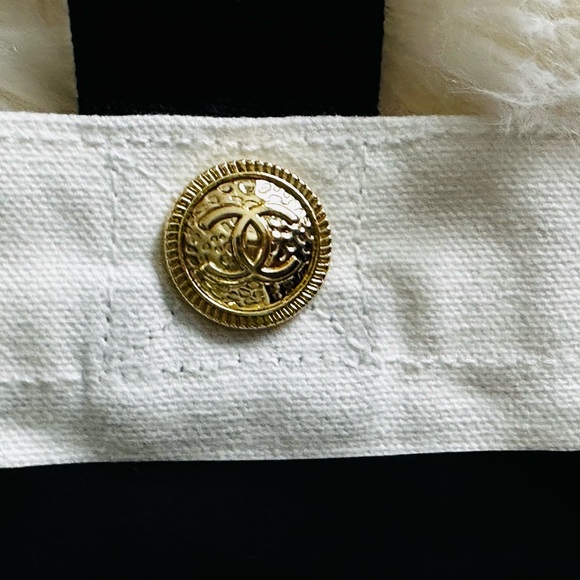 Black and White Tote Bag with Chanel Realcycled Buttons - Picture 10 of 11